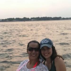 Meet your Posher, Valeria